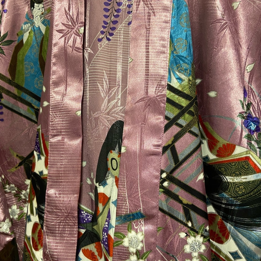 Lavender Floral Japanese Robe - Picture 4 of 6